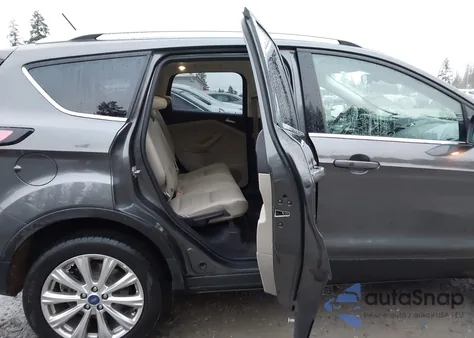 2018 Ford Escape Titanium из США, поврежденный, VIN 1FMCU0J98JUB16793